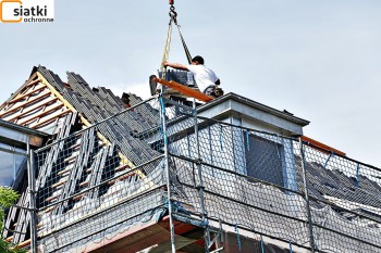  Stary dach - Siatka na spadające dachówki z dachu — Dobre zabezpieczenie siatkami starego dachu 