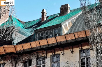  Siatka na spadające dachówki z dachu 