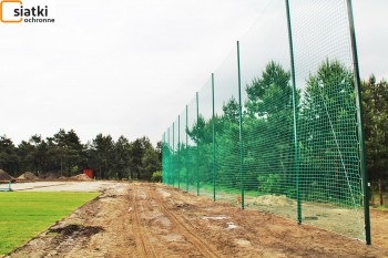  Tania siatka na ogrodzenie boiska w szkole — Dobre ogrodzenie boiska sportowego 
