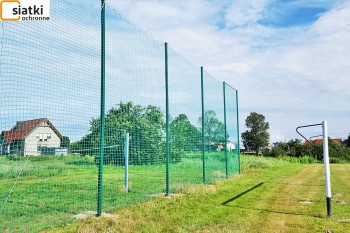  Siatki montowane na ogrodzenie boiska — Dobre ogrodzenie boiska sportowego 