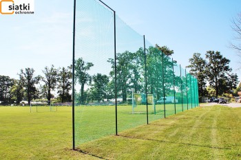  Siatka ochronna ogrodzeniowa 4,5x4,5cm, 3mm, wykonana z pp — Idealna do zabezpieczenia boiska sportowego 