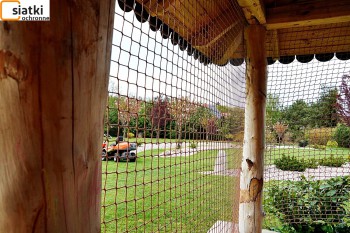  Mocna siatka z dużym oczkiem — Idealne zabezpieczenie Twojej altanki ogrodowej 