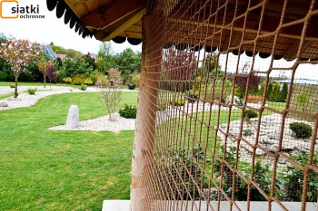  Mocna siatka z dużym oczkiem na altankę ogrodową — Dobre zabezpieczenie altanki ogrodowej 