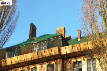  Siatka zabezpieczająca stare dachy — Dobre zabezpieczenie siatkami starego dachu 