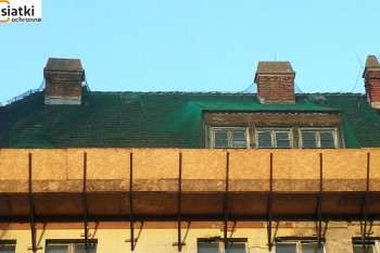  Zabezpieczenie starego dachu - siatka zabezpieczająca dachówki — Dobre zabezpieczenie siatkami starego dachu 